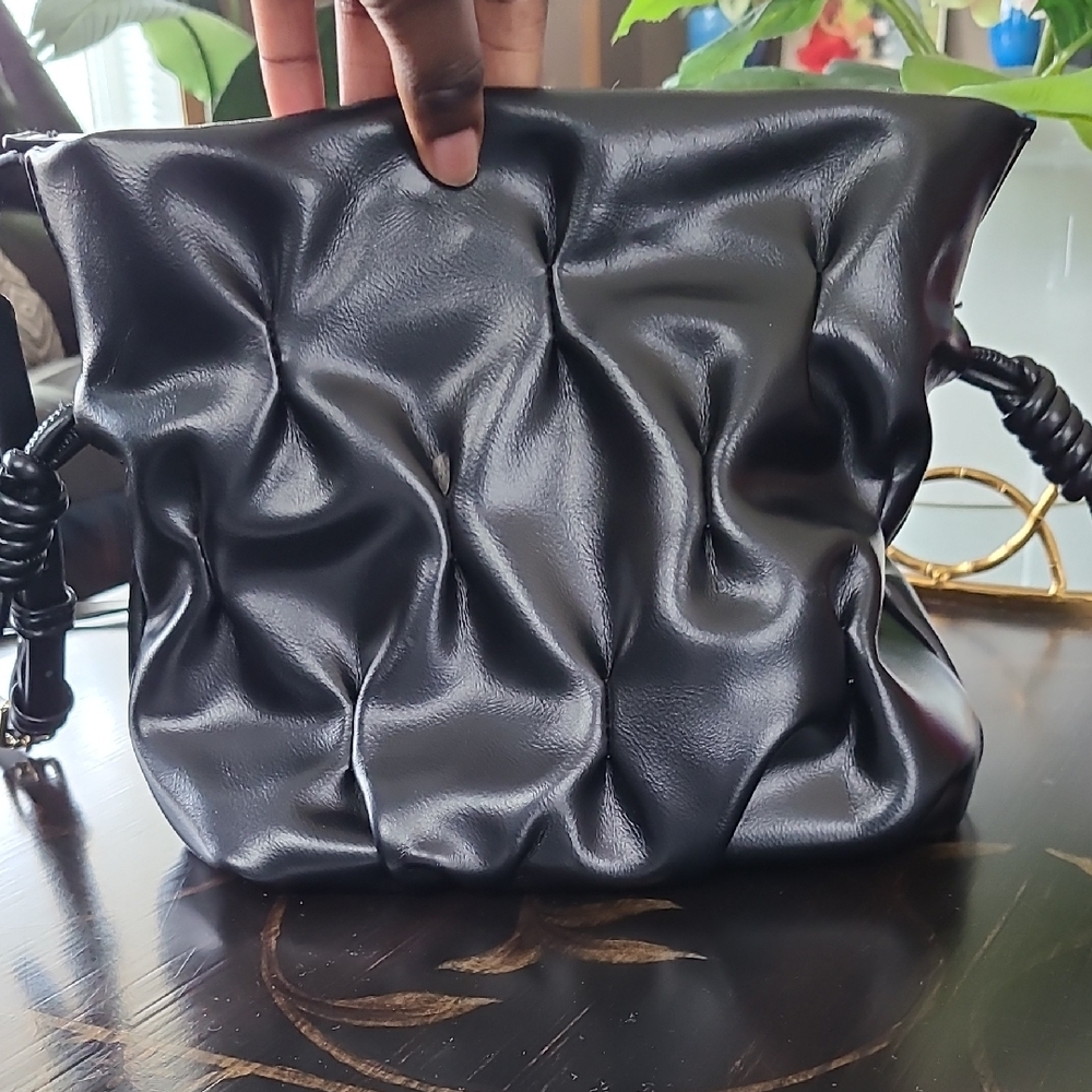 Elegant Black Women's Bag